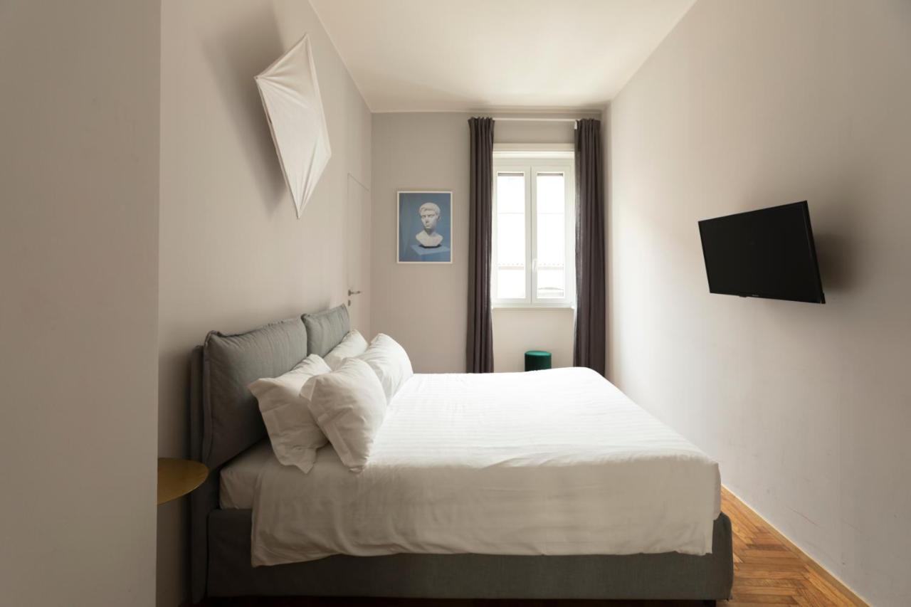 Duomo Big Apartment Milan Exterior photo