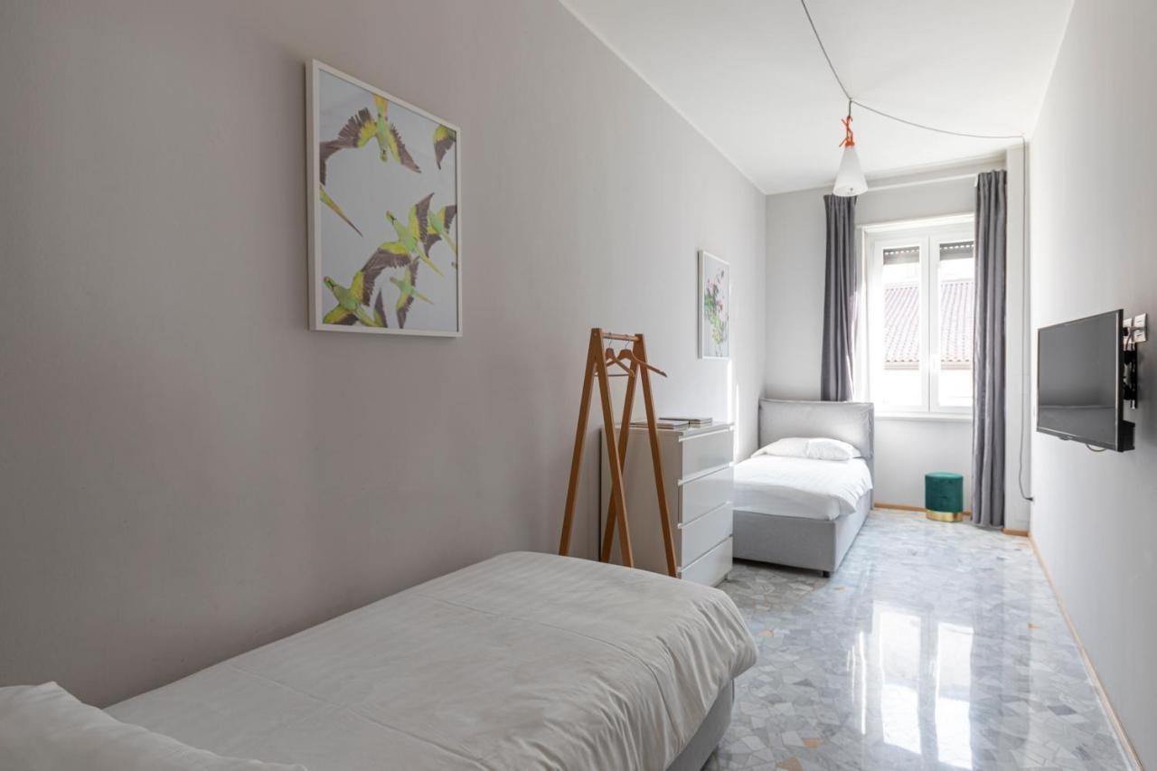 Duomo Big Apartment Milan Exterior photo